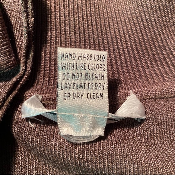 WD NY Women Green Turtleneck Crop Sweater Size L - Picture 5 of 5